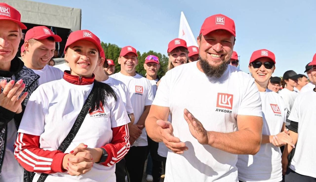 XVI чемпионат ЛУКОЙЛа по гребле на лодках класса «Дракон»: