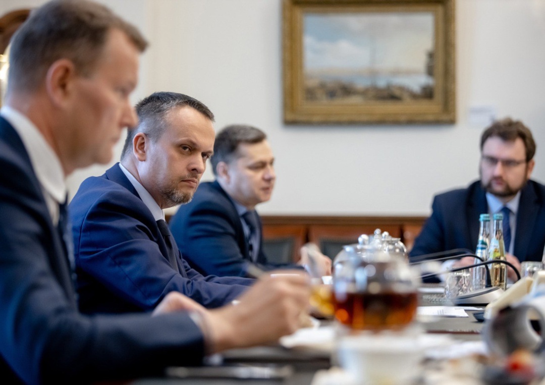 Встреча главы Минтранса Андрея Никитина с Чрезвычайным и Полномочным Послом Ирана Каземом Джалали подтвердила позитивную динамику транспортного сотрудничества…