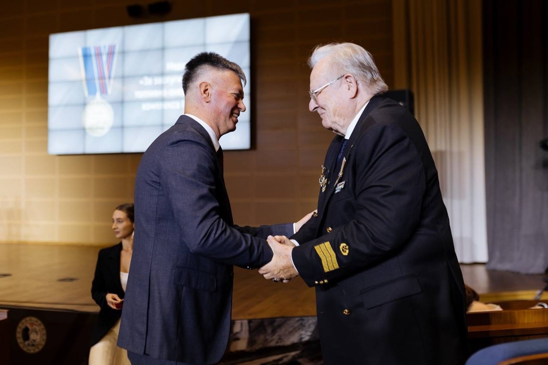 В Минэнерго вручили ведомственные награды работникам и ветеранам углепрома в преддверии Дня шахтёра