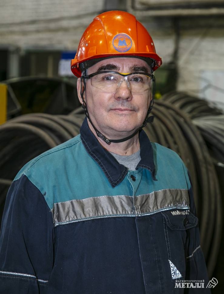 Он пришёл на завод в 1987-м и остался здесь навсегда.