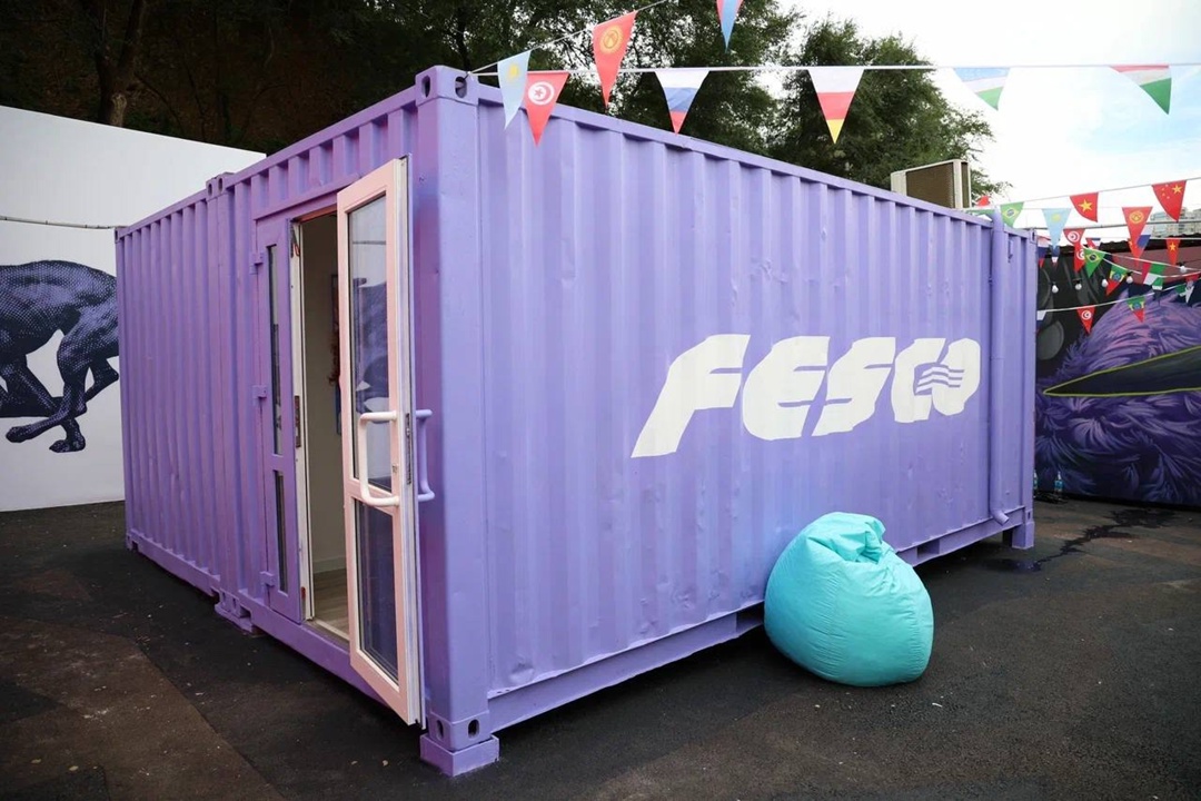 Что объединяет кино, контейнеры и уличных художников? — «Арт-гавань» с FESCO!