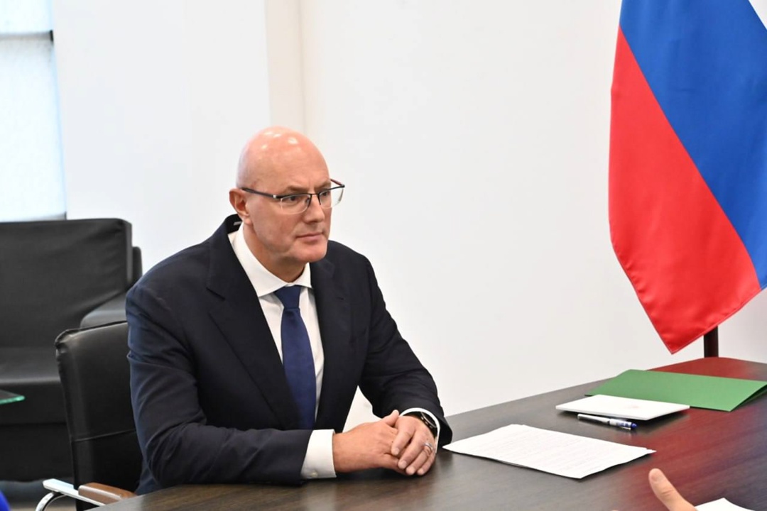 Дмитрий Чернышенко провел рабочую встречу с губернатором Новосибирской области Андреем Травниковым.