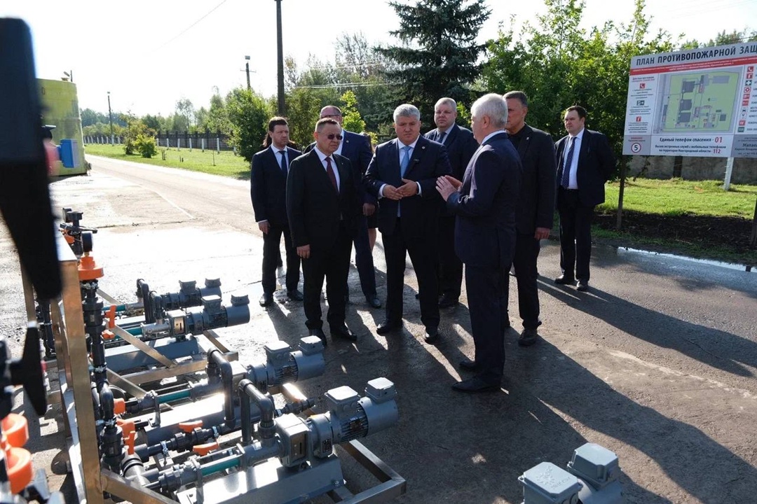 Глава Минстроя России Ирек Файзулин оценил ход работ по реконструкции системы водоснабжения Великого Новгорода