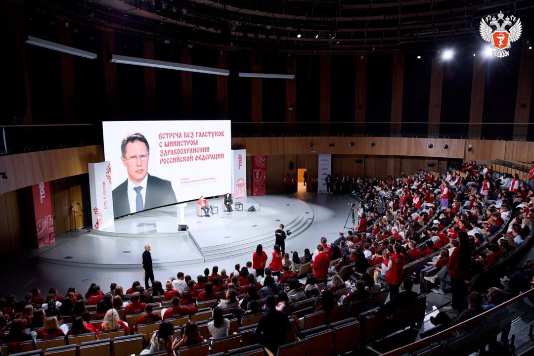 Михаил Мурашко: В стране реализуется большое количество мер поддержки молодых специалистов-медиков