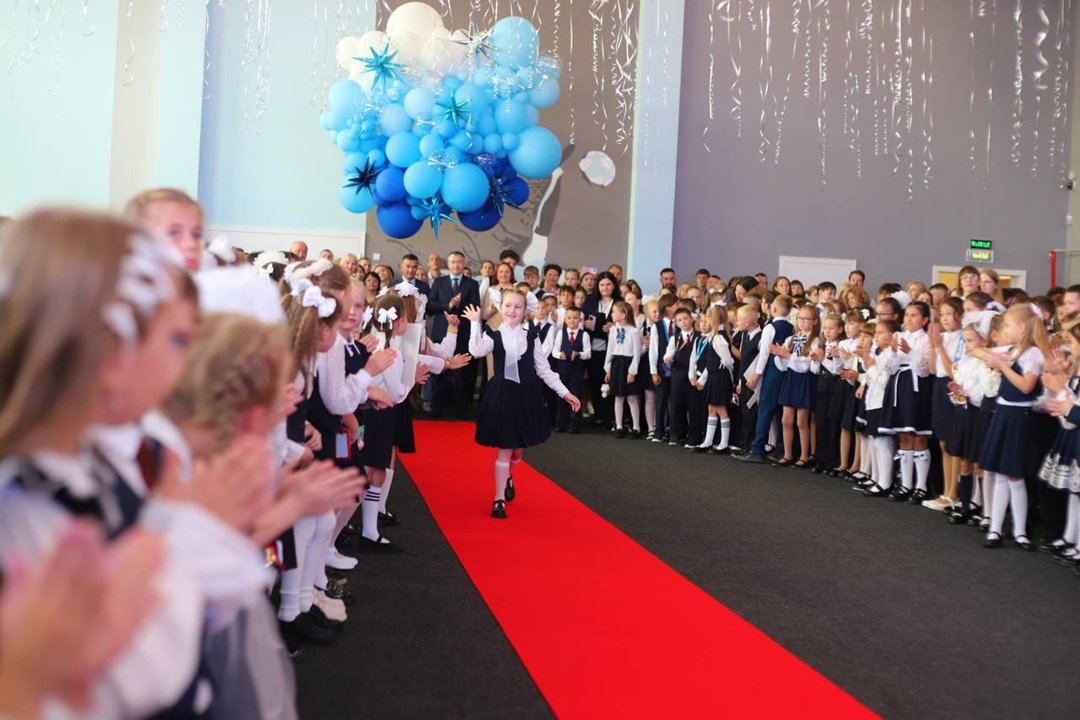 Уверенный старт: новый учебный год в «Газпром школе Свободный» начался для более 550 ребят