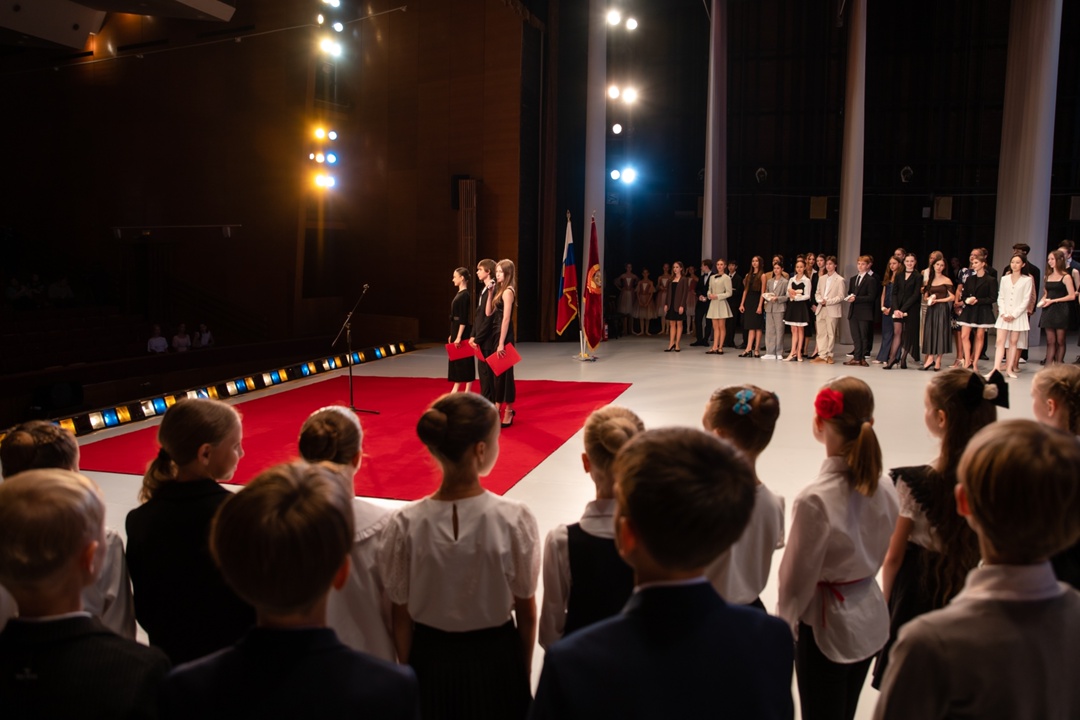 Татьяна Голикова поздравила воспитанников Московской государственной академии хореографии с началом нового учебного года.