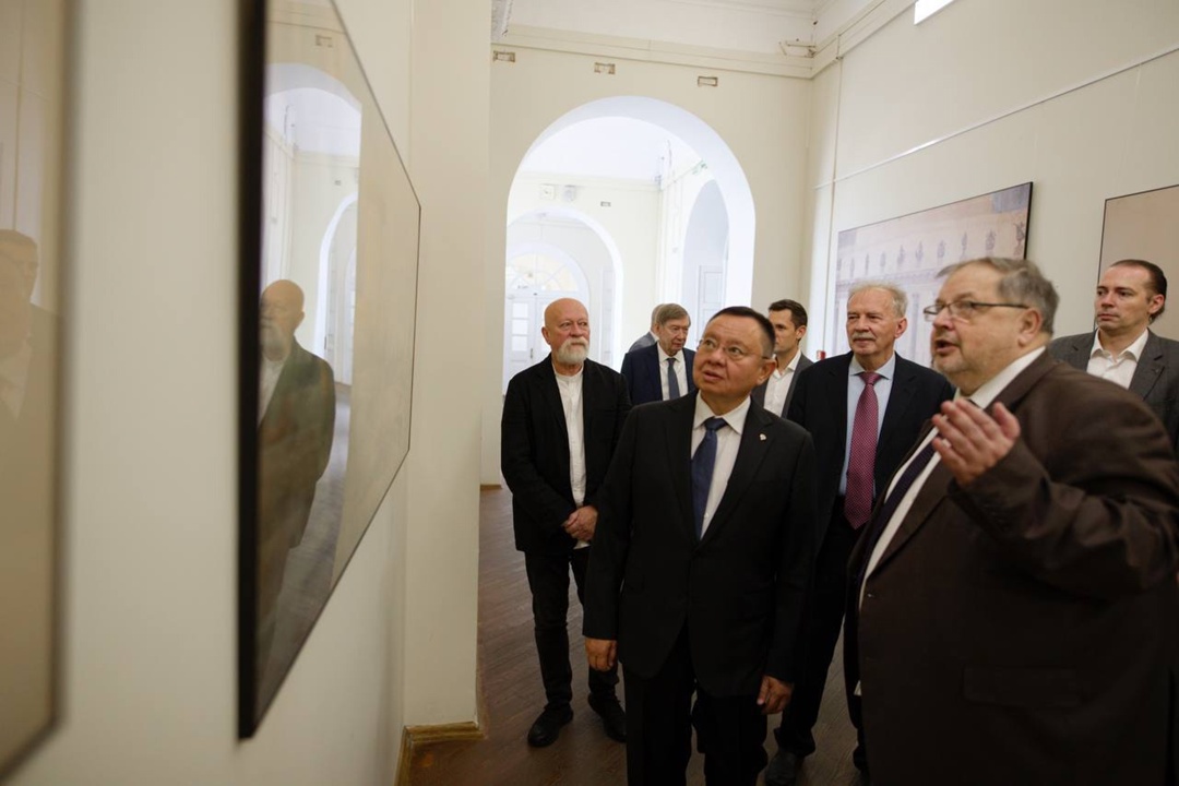 Глава Минстроя России Ирек Файзуллин поздравил студентов с началом нового учебного года