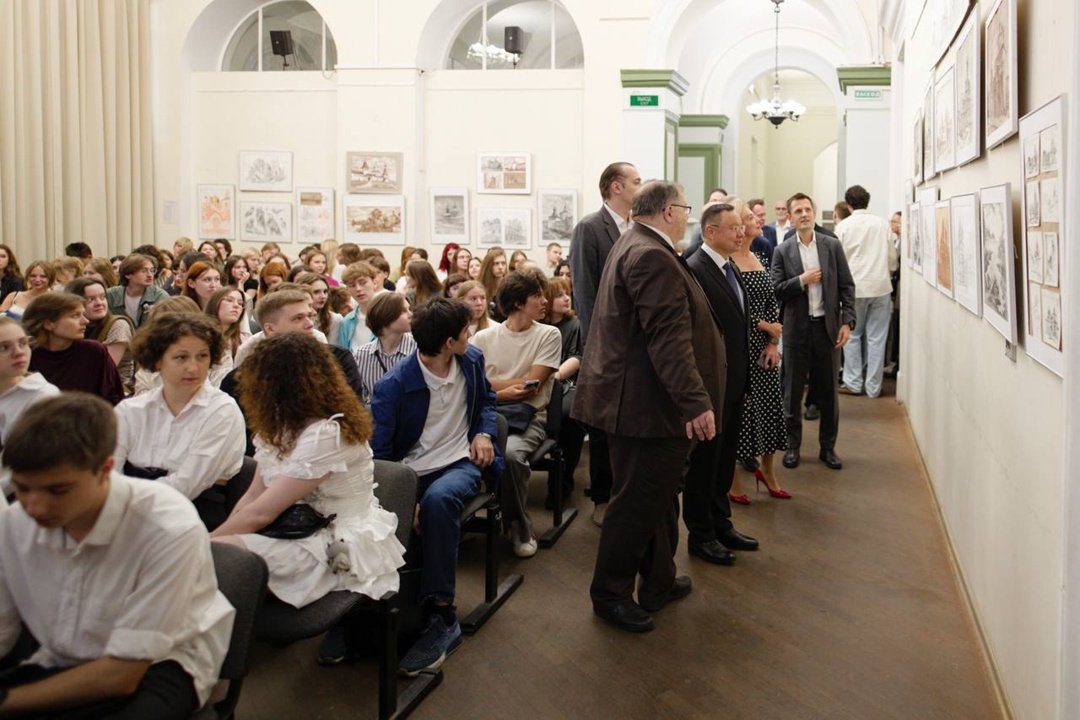 Глава Минстроя России Ирек Файзуллин поздравил студентов с началом нового учебного года