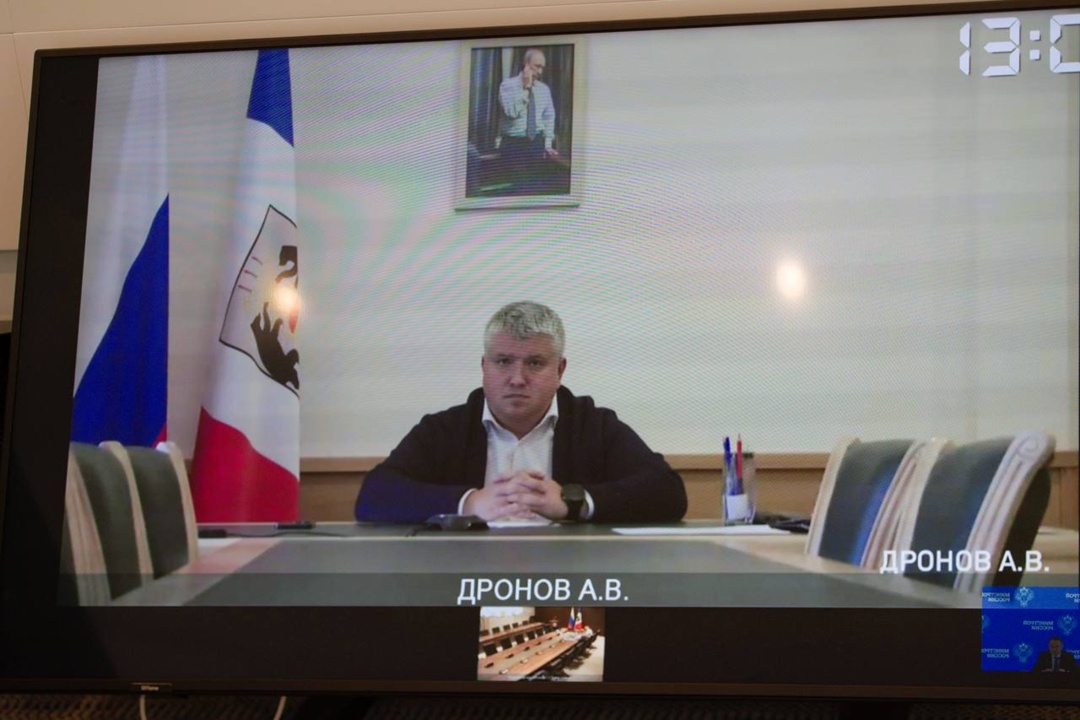 Министр строительства и ЖКХ РФ Ирек Файзуллин провел рабочее совещание по вопросу реализации объекта благоустройства Великого Новгорода – реконструкции площади…