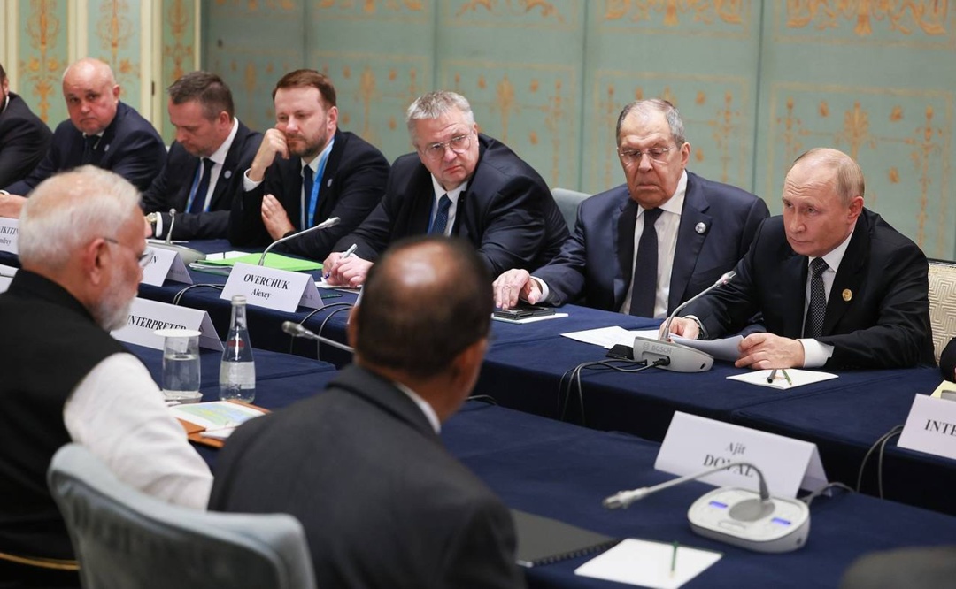 Глава Минтранса Андрей Никитин принял участие в серии двусторонних встреч Президента России Владимира Путина на полях ШОС