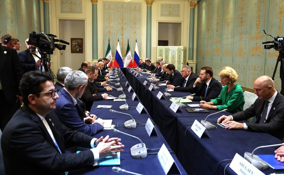 Глава Минтранса Андрей Никитин принял участие в серии двусторонних встреч Президента России Владимира Путина на полях ШОС