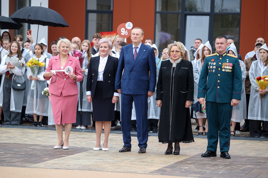 Валентина Матвиенко: Ленинградская область — в числе лидеров по строительству и модернизации школ