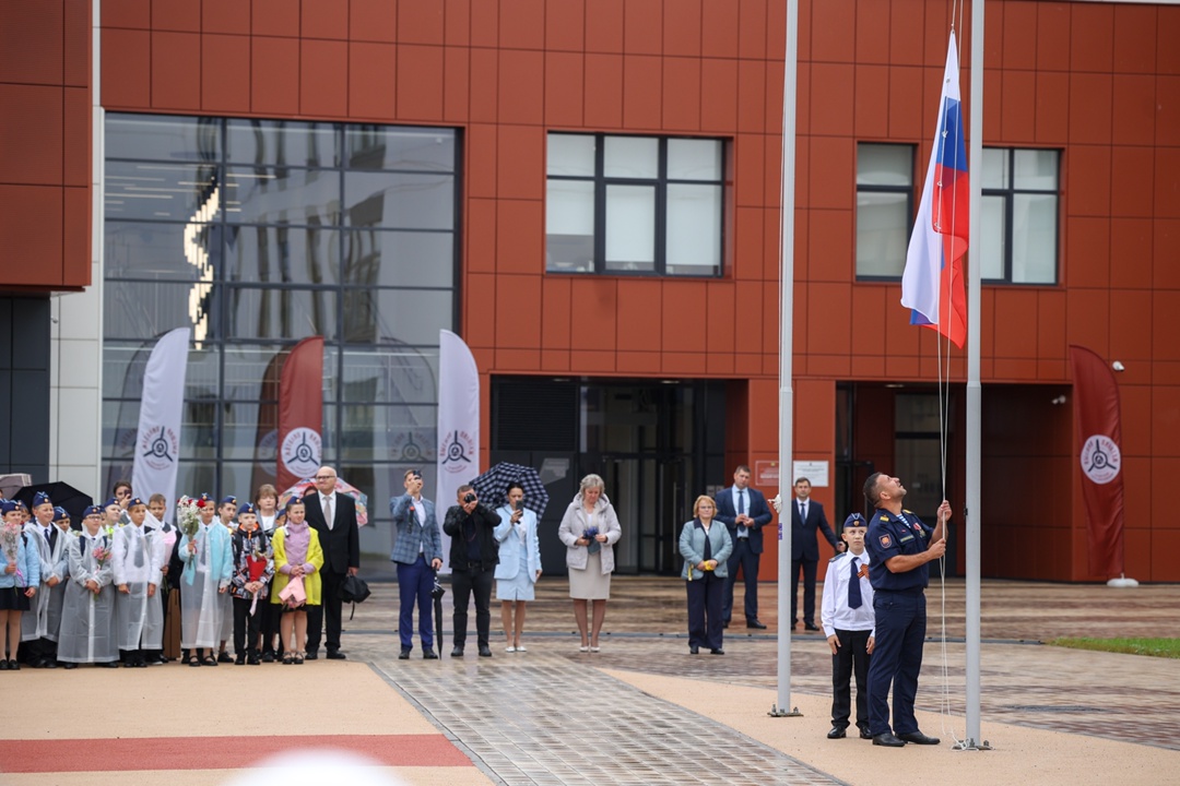 Валентина Матвиенко: Ленинградская область — в числе лидеров по строительству и модернизации школ