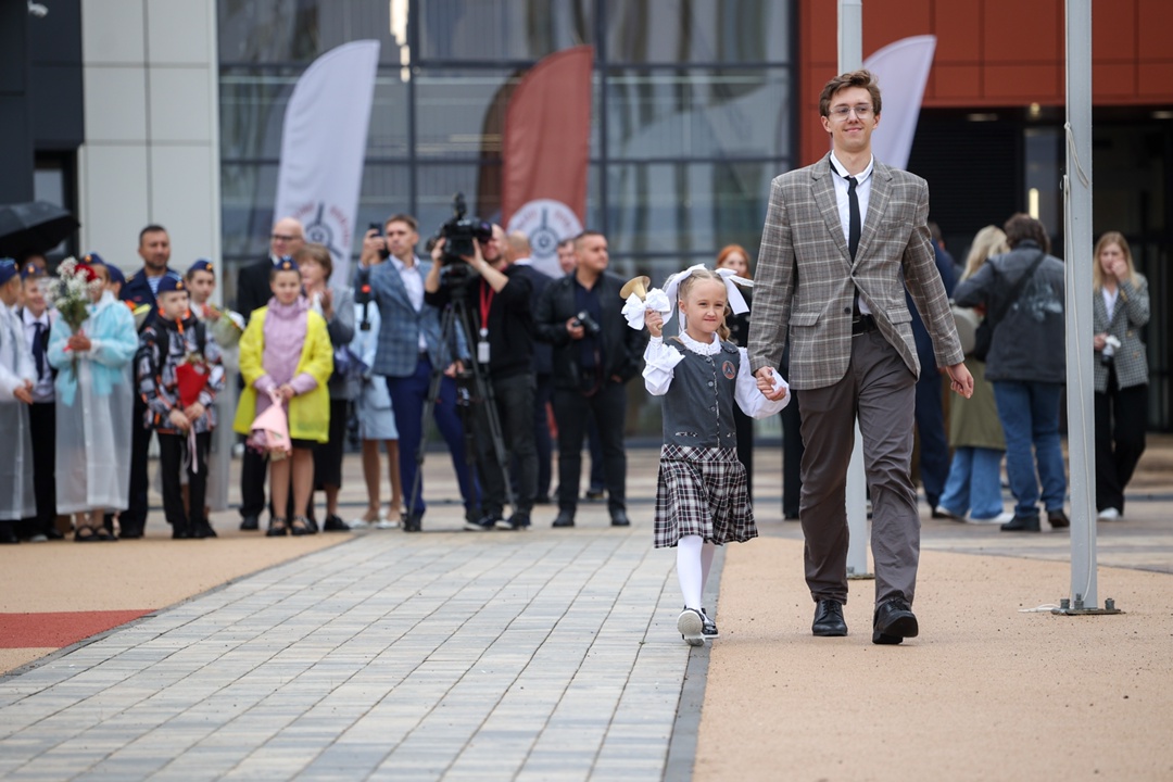 Валентина Матвиенко: Ленинградская область — в числе лидеров по строительству и модернизации школ