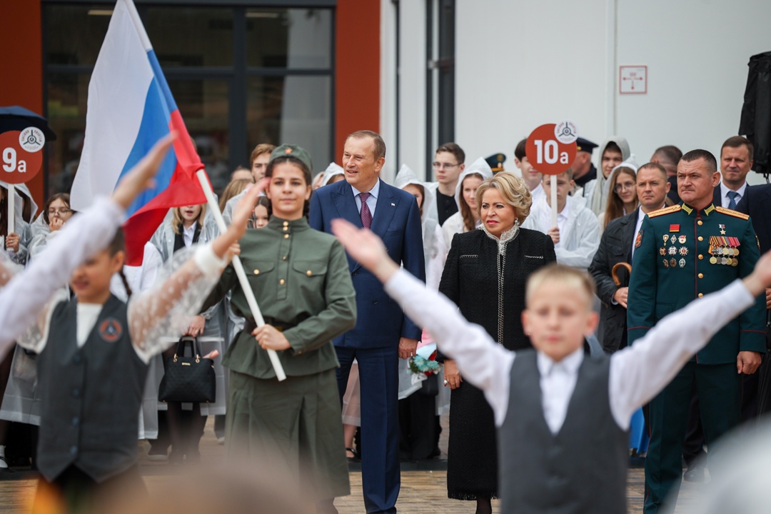 Валентина Матвиенко: Ленинградская область — в числе лидеров по строительству и модернизации школ