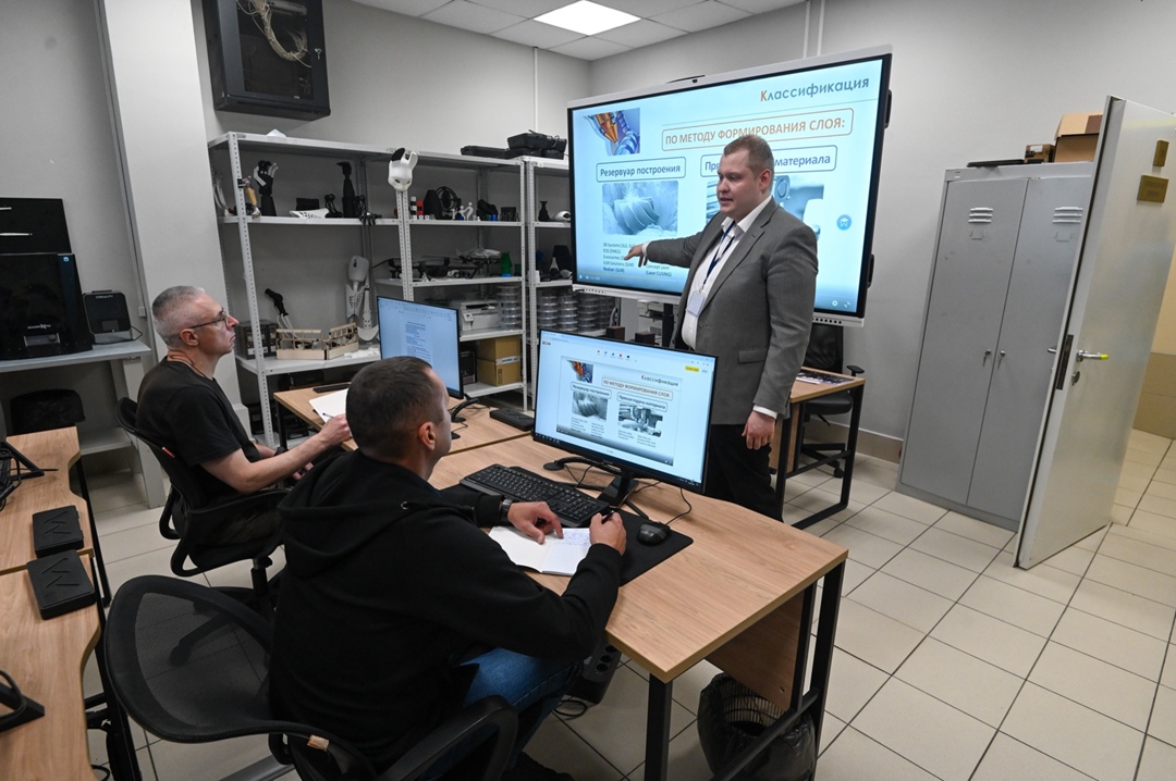 Глава Минтруда Антон Котяков посетил с рабочей поездкой Ленинградскую область