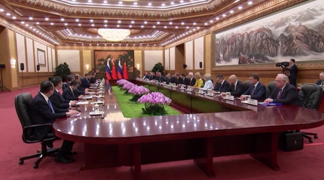 Антон Силуанов в составе российской делегации в рамках официального визита Президента России в КНР принял участие в российско-китайских переговорах