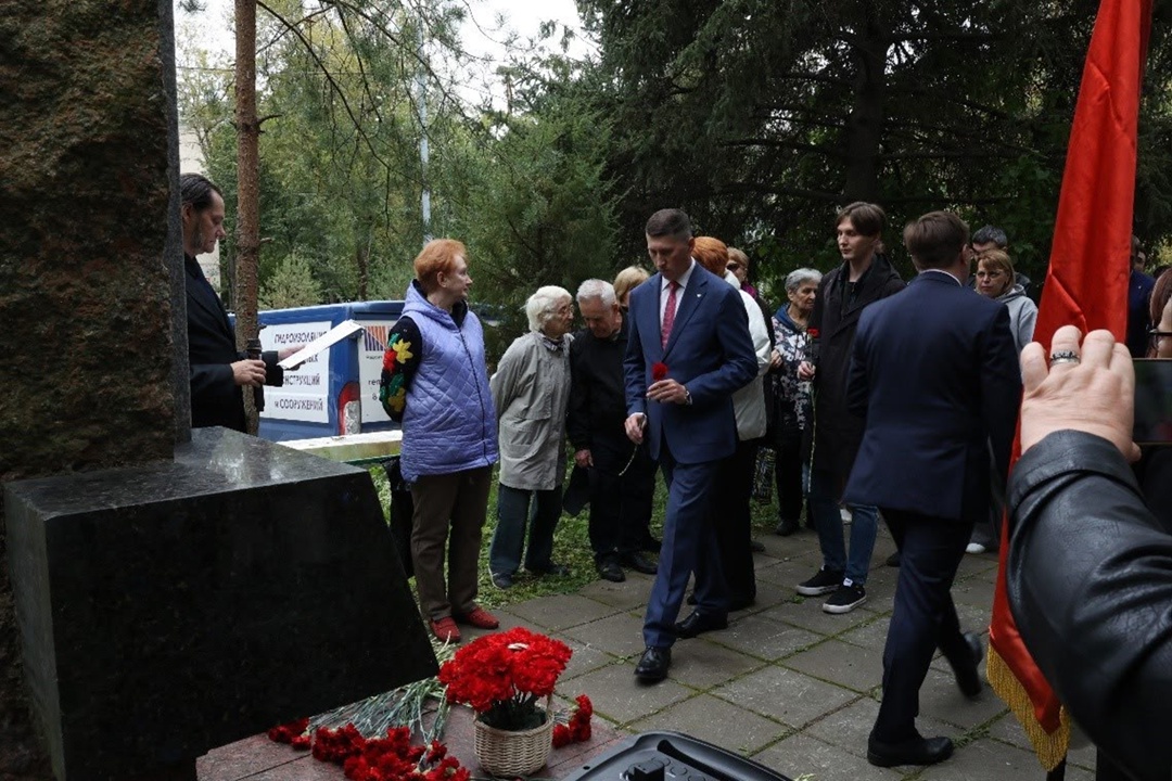 В День солидарности в борьбе с терроризмом сотрудники ФАУ «РосКапСтрой» почтили память жертв терроризма