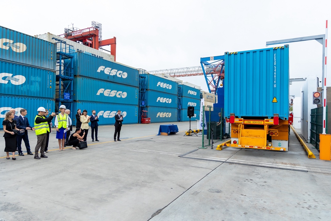 Запустили в ходе ВЭФ первый в России портальный стационарный инспекционно-досмотровый комплекс (СИДК) в морском пункте пропуска