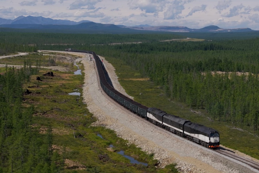 Владимир Путин на полях ВЭФ открыл ряд транспортных объектов на Дальнем Востоке.