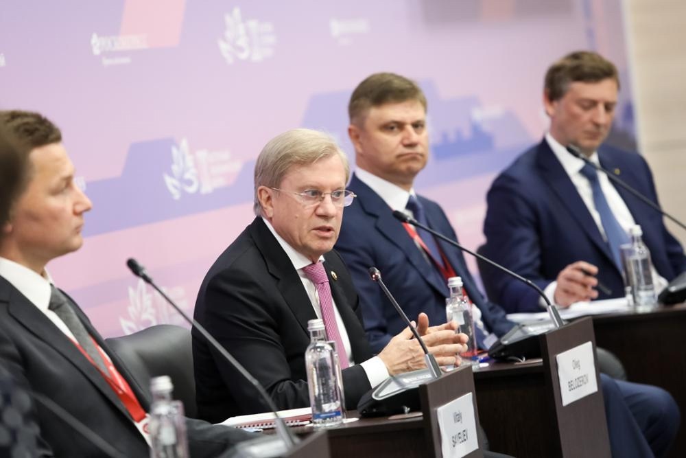 На Восточном экономическом форуме обсудили реализацию транспортных проектов Дальнего Востока