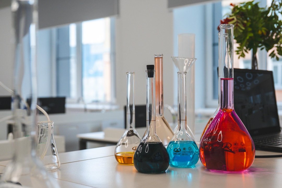 Компания «НОВАТЭК» оказала финансовую помощь в оснащении Губернаторского лицея, который открылся в Мурманске 1 сентября