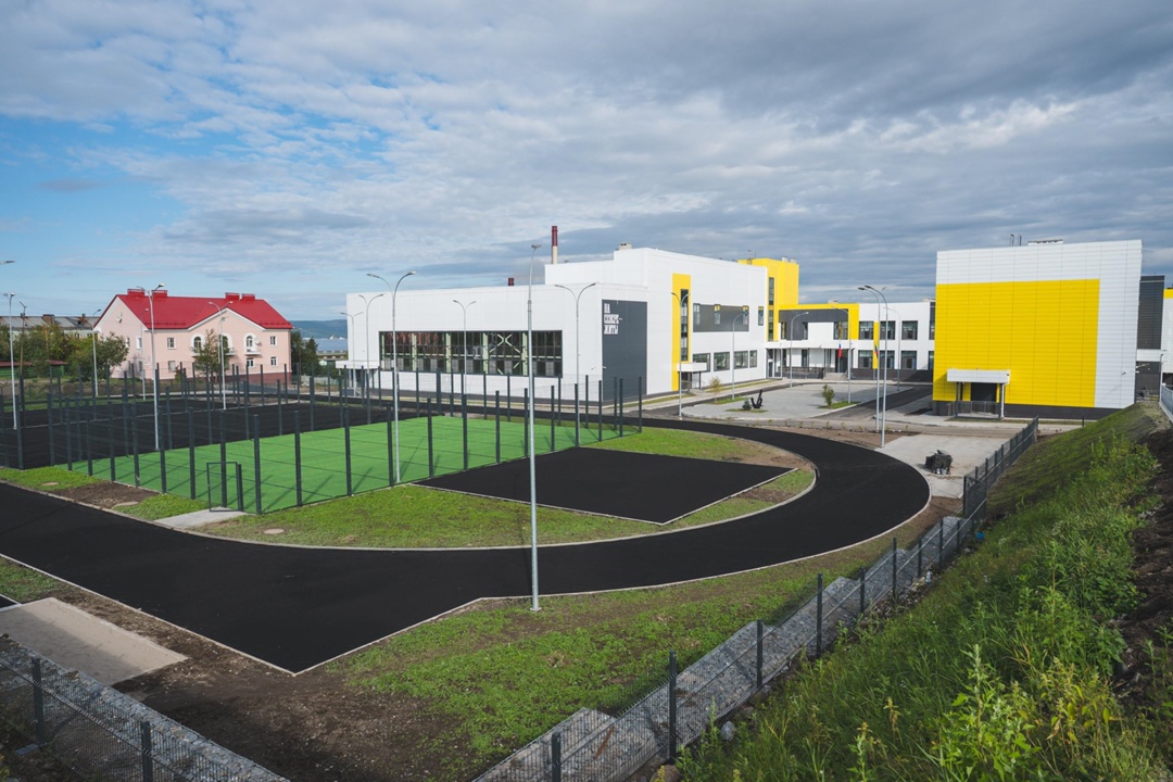 Компания «НОВАТЭК» оказала финансовую помощь в оснащении Губернаторского лицея, который открылся в Мурманске 1 сентября