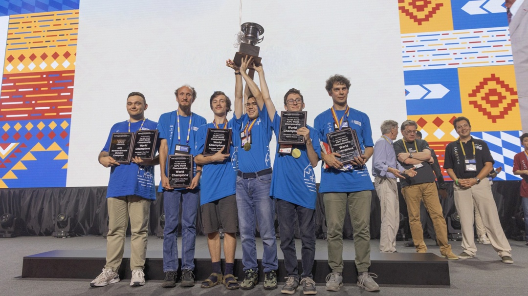 Студенты из России победили в международной олимпиаде по программированию ICPC