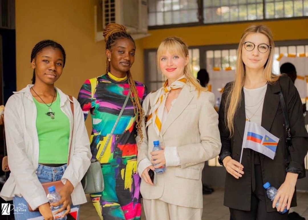 Дмитрий Чернышенко прокомментировал работу вузов по продвижению русского языка за рубежом.