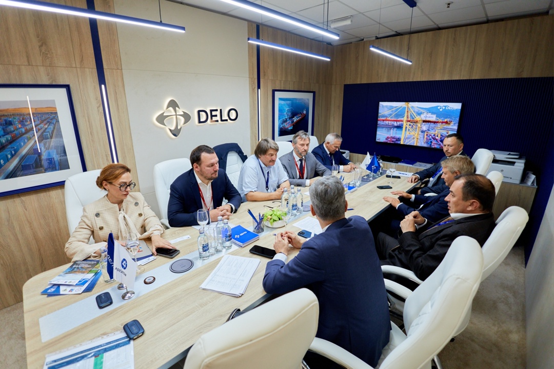 Восточный интенсив: наши 4 дня на ВЭФ-2025