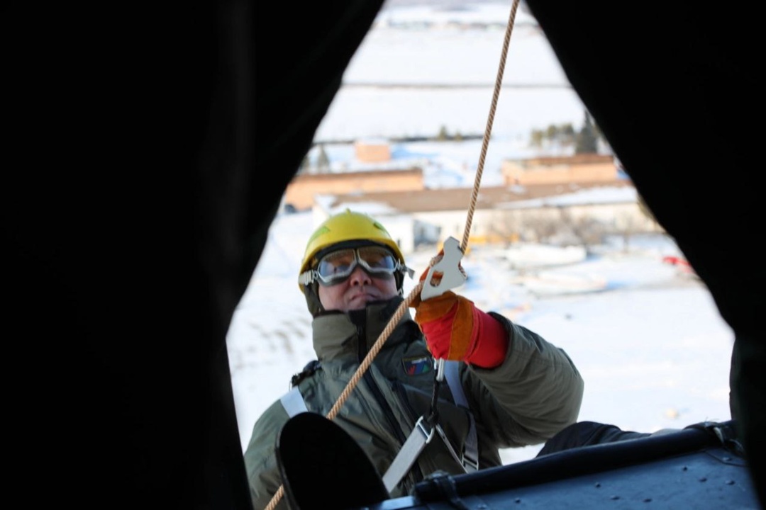 Красно-белый — самый смелый «Авиалесоохрана» уже несколько лет использует винтокрылые машины холдинга «Вертолеты России» для борьбы с пожарами, возникающими в…