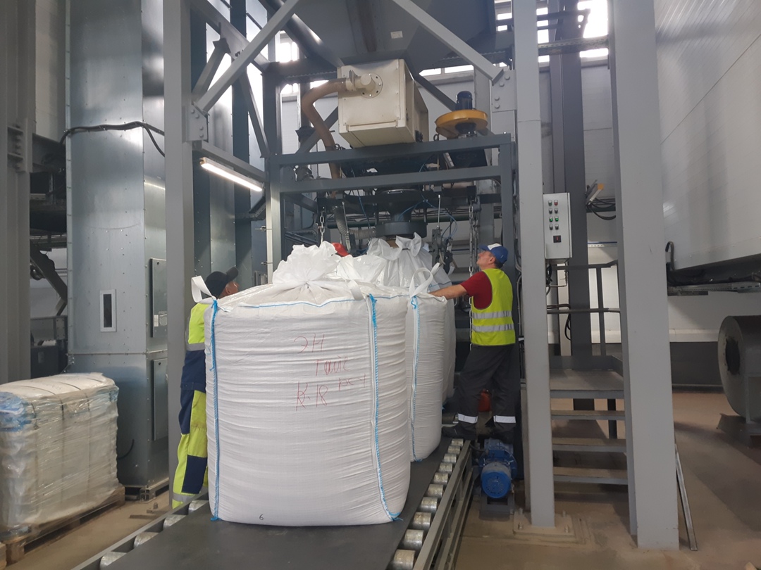 «Август-Агро» в перспективе может начать производство семян своей селекции, компания ведет работу в этом направлении совместно с научными институтами,…