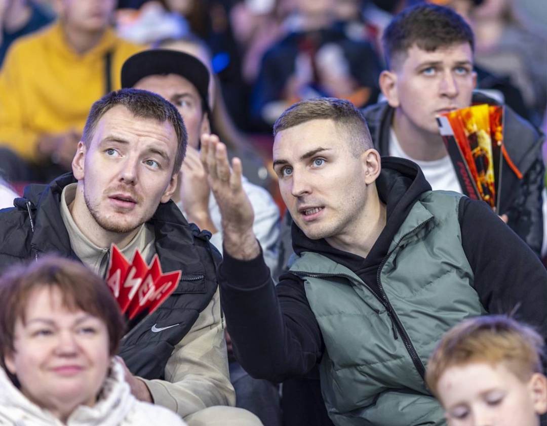 Капитанский почин! «Металлург» стартовал в новом сезоне КХЛ с победы – в серии буллитов одолели «Ак Барс» со счётом 4:3.