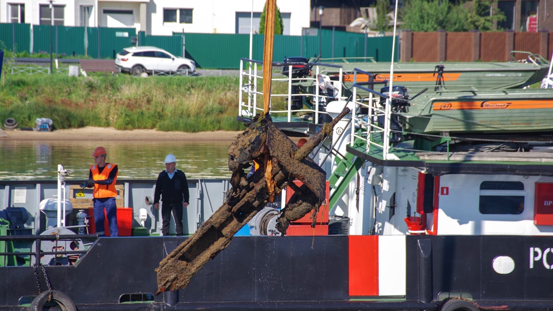 В День памяти жертв блокады Ленинграда на территории Кировского района Ленинградской области под эгидой Совета Федерации со дна реки Невы поднята боевая пушка…