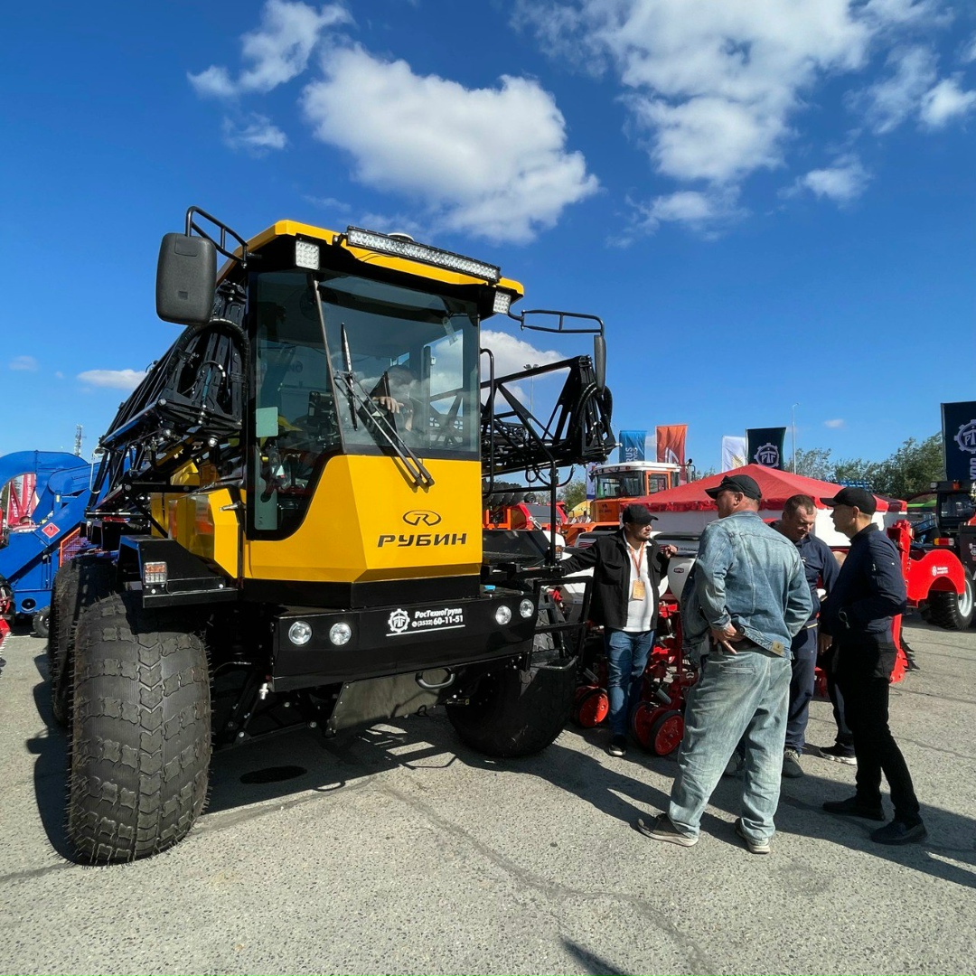 В Оренбурге начала работу выставка-форум «Меновой двор» - крупнейший агропромышленный форум региона, где встречаются наука, бизнес и производство