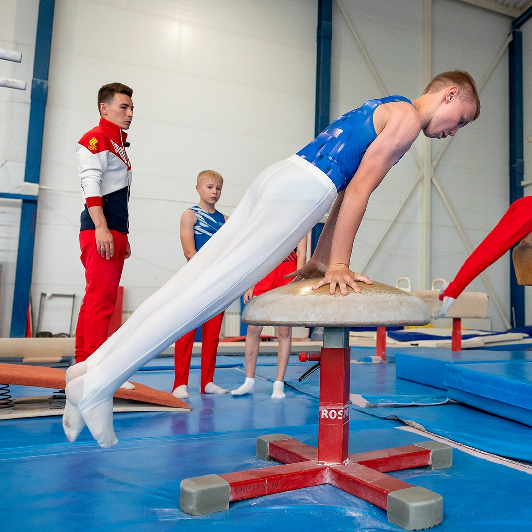 Оказывается, «проблема» может быть увлекательным маршрутом, а «булка» – большой и важной точкой опоры. В скалолазании привычные слова обретают новое значение