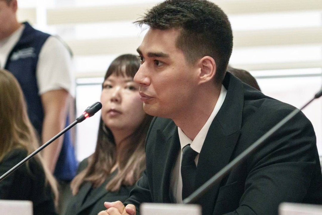 Дмитрий Чернышенко встретился с преподавателями и студентами филиалов МГУ и МГИМО в Казахстане, а также оценил инфраструктуру.