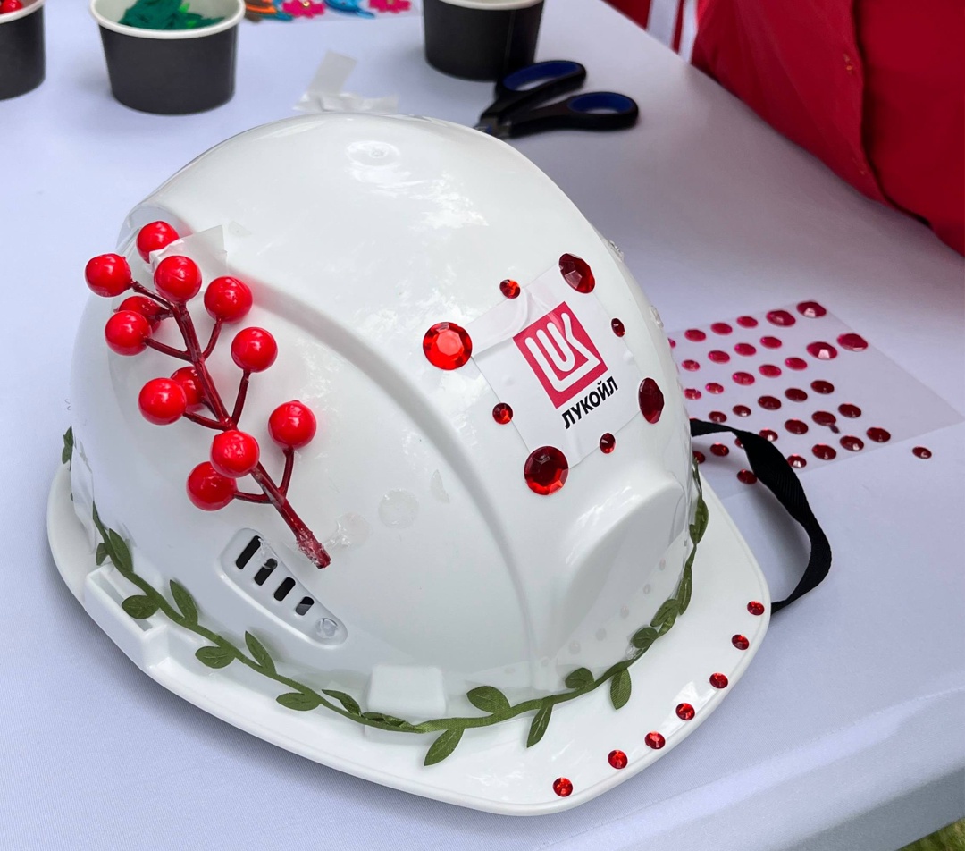 #ТриЧетыре на отлично Тематическая площадка ЛУКОЙЛа — на одном из самых масштабных молодёжных фестивалей на юге страны.