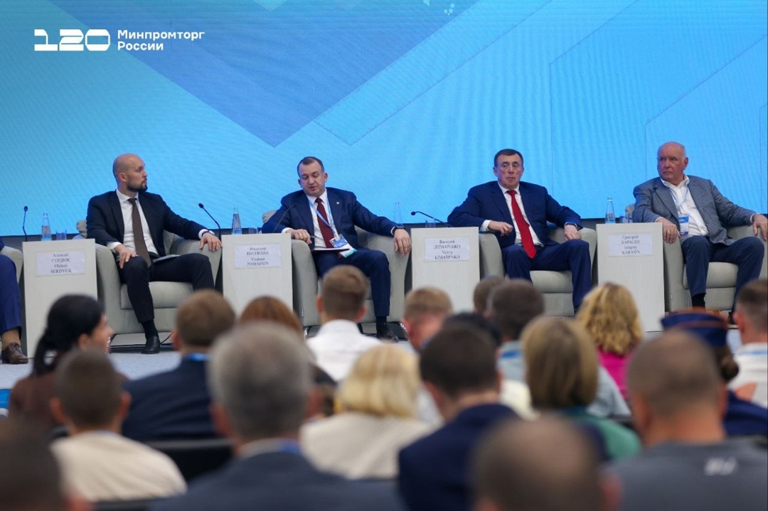 Крылья Сахалина Торжественное открытие Международного форума беспилотных аппаратов всех сред «Крылья Сахалина» состоялось на дронопорте «Пушистый»