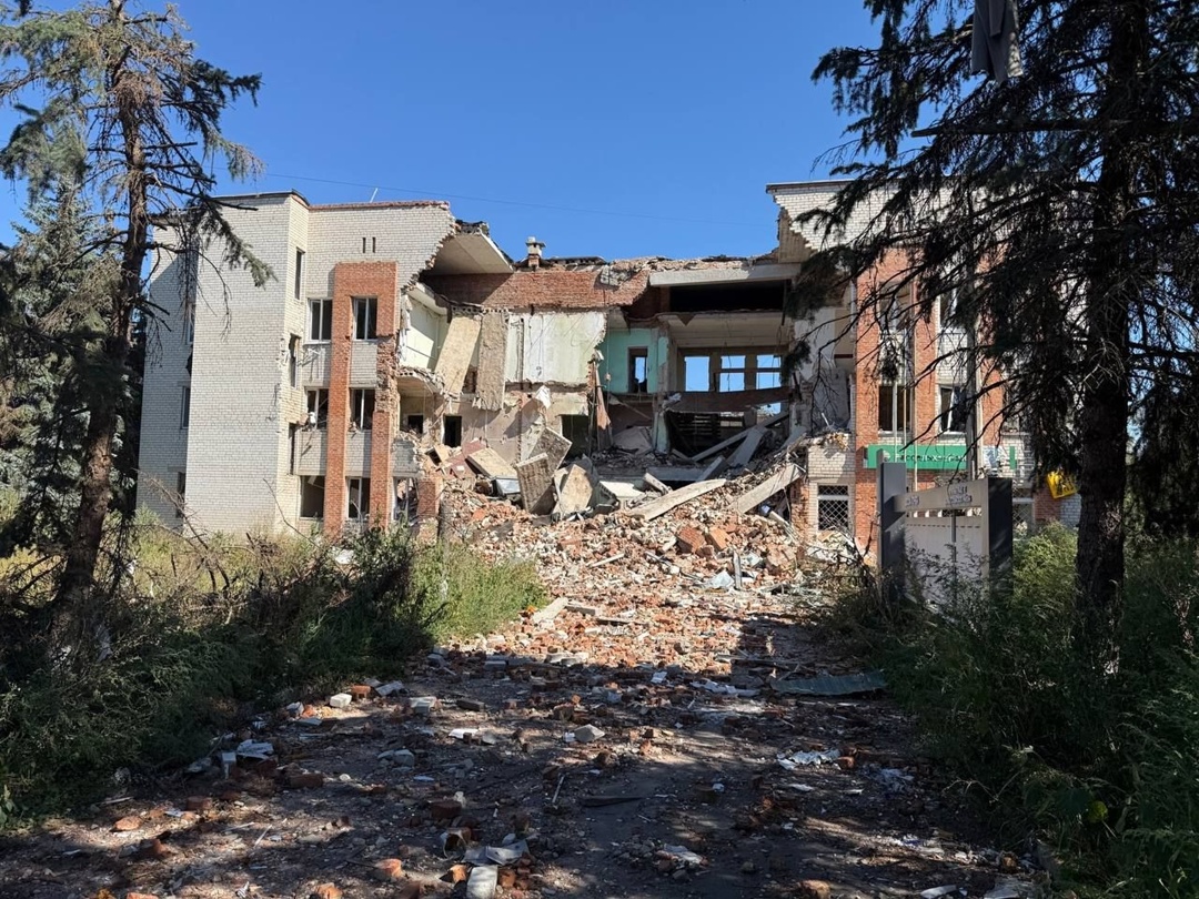 Глава Минстроя России Ирек Файзуллин в ходе рабочего визита в Курскую область совместно с врио губернатора Александром Хинштейном осмотрел объекты первой…