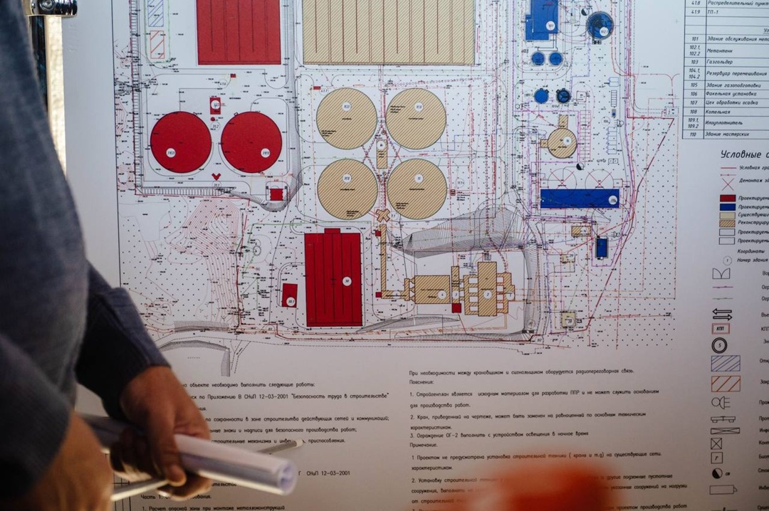 Глава Минстроя России Ирек Файзуллин в ходе рабочей поездки в Курскую область совместно с врио Губернатора Курской области Александром Хинштейном посетил…