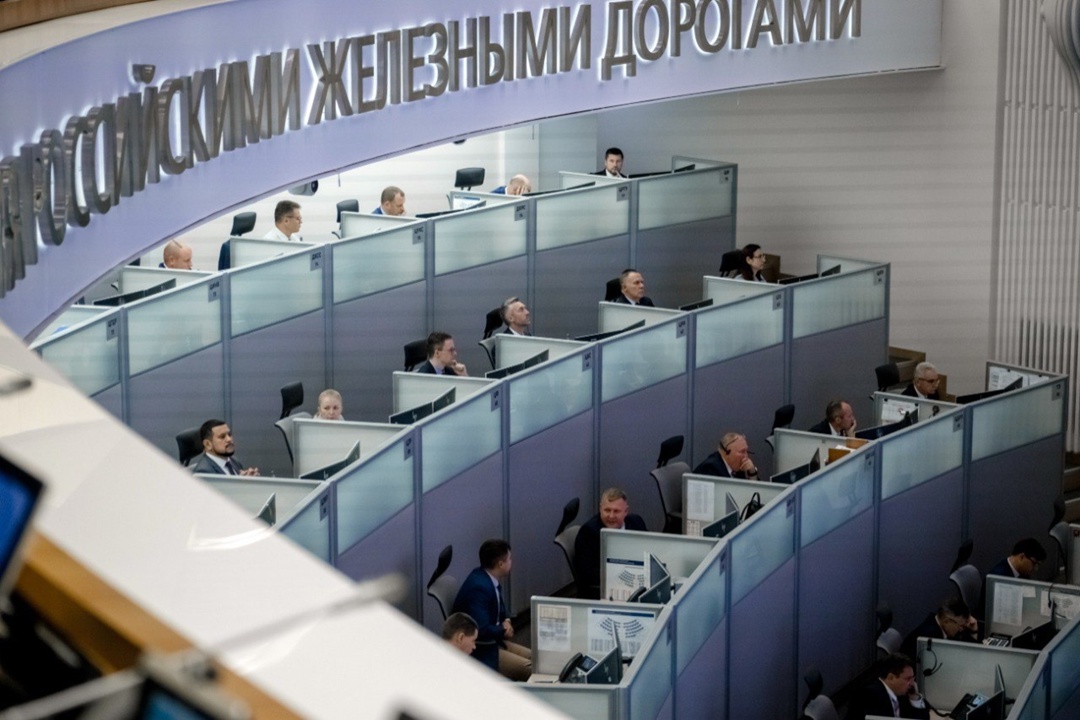 Замруководителя Администрации Президента Максим Орешкин и глава Минтранса Андрей Никитин посетили Главный центр управления РЖД