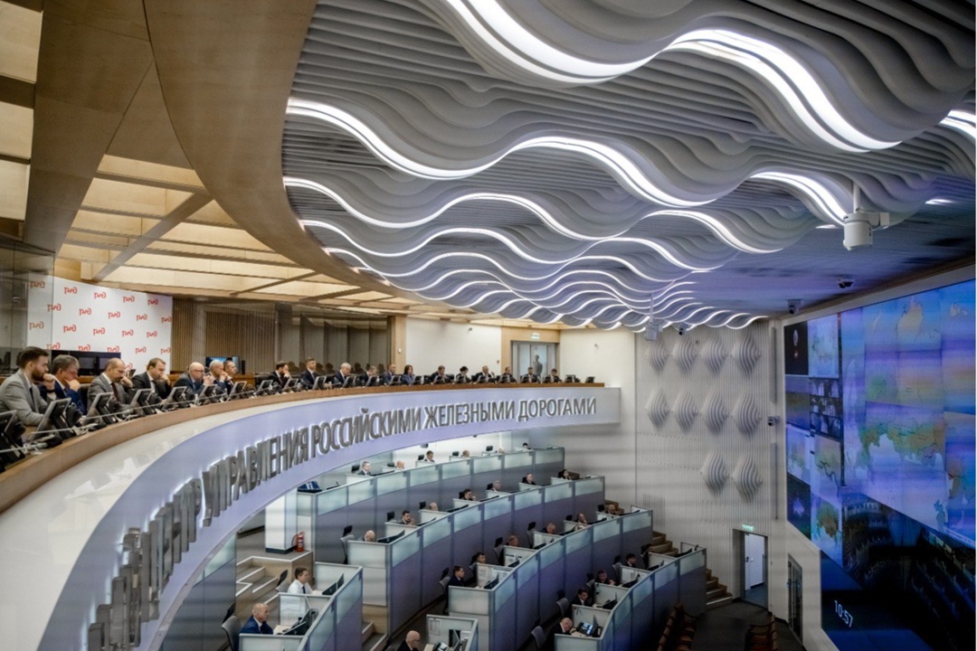 Замруководителя Администрации Президента Максим Орешкин и глава Минтранса Андрей Никитин посетили Главный центр управления РЖД