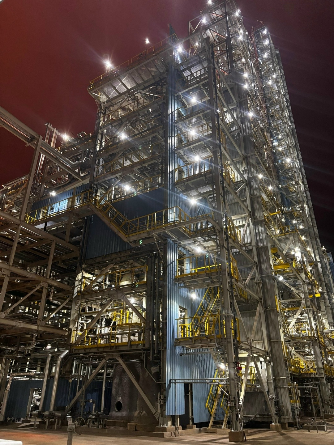 Приволжское управление Ростехнадзора выдало заключение о соответствии установки выделения бутадиена ПАО «Нижнекамскнефтехим» проектным требованиям