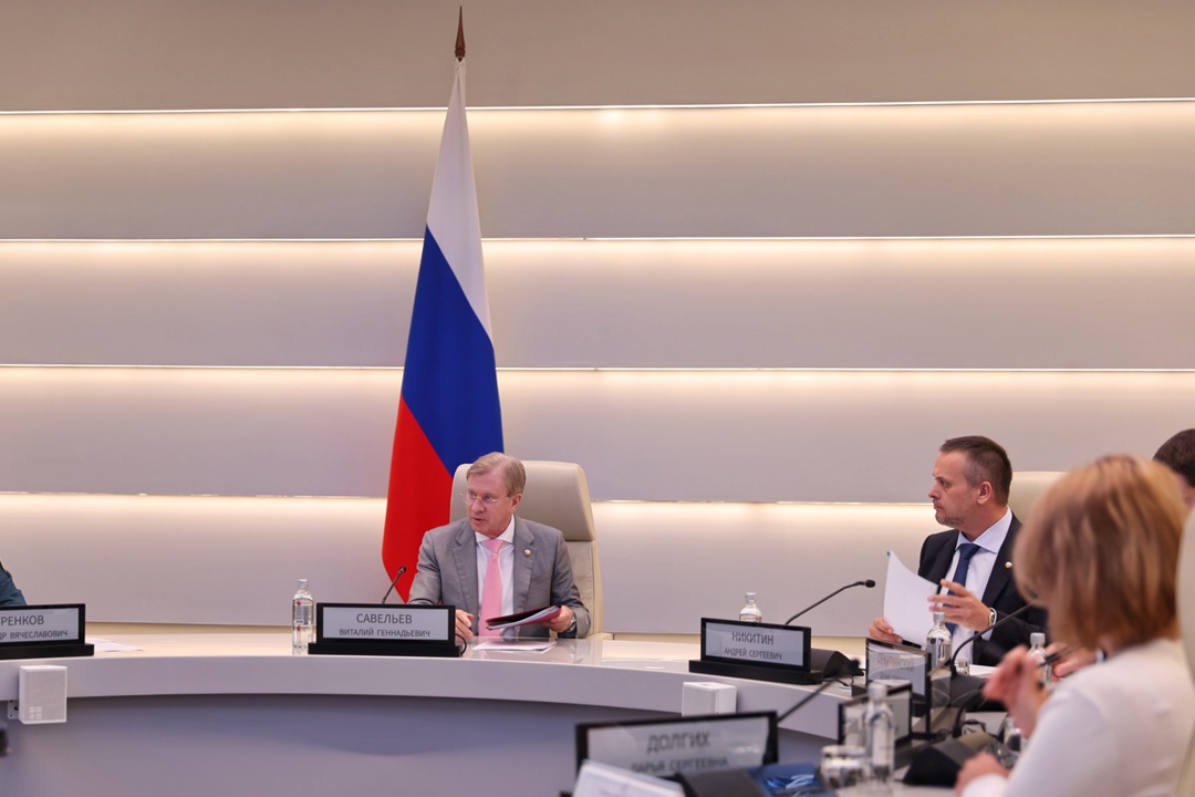 Виталий Савельев провел заседание правкомиссии для координации работ по ликвидации последствий ЧС, вызванной крушением танкеров в Керченском проливе.