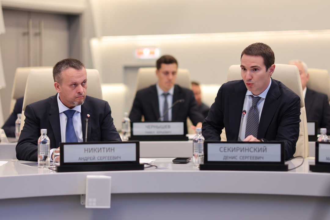 Виталий Савельев провел заседание правкомиссии для координации работ по ликвидации последствий ЧС, вызванной крушением танкеров в Керченском проливе.