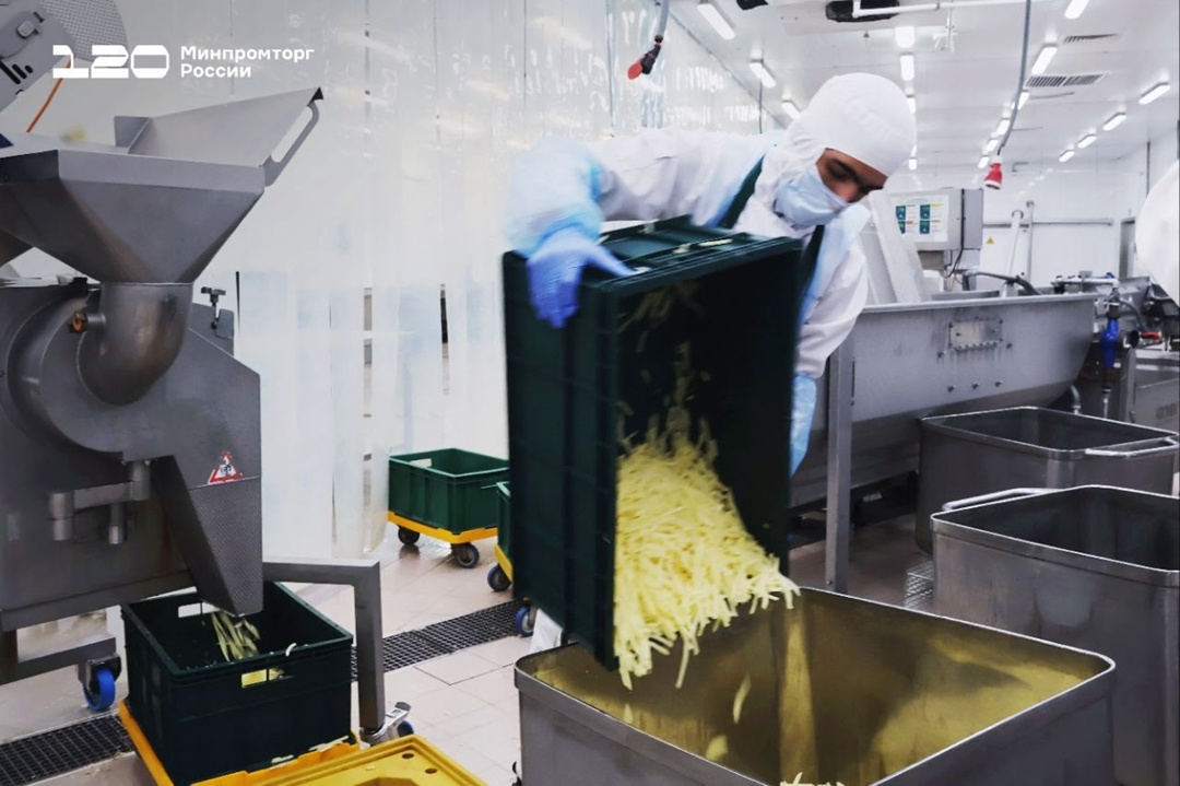 Как создают готовую еду для «Пятёрочки» и «Перекрестка»? Вся кухня изнутри!