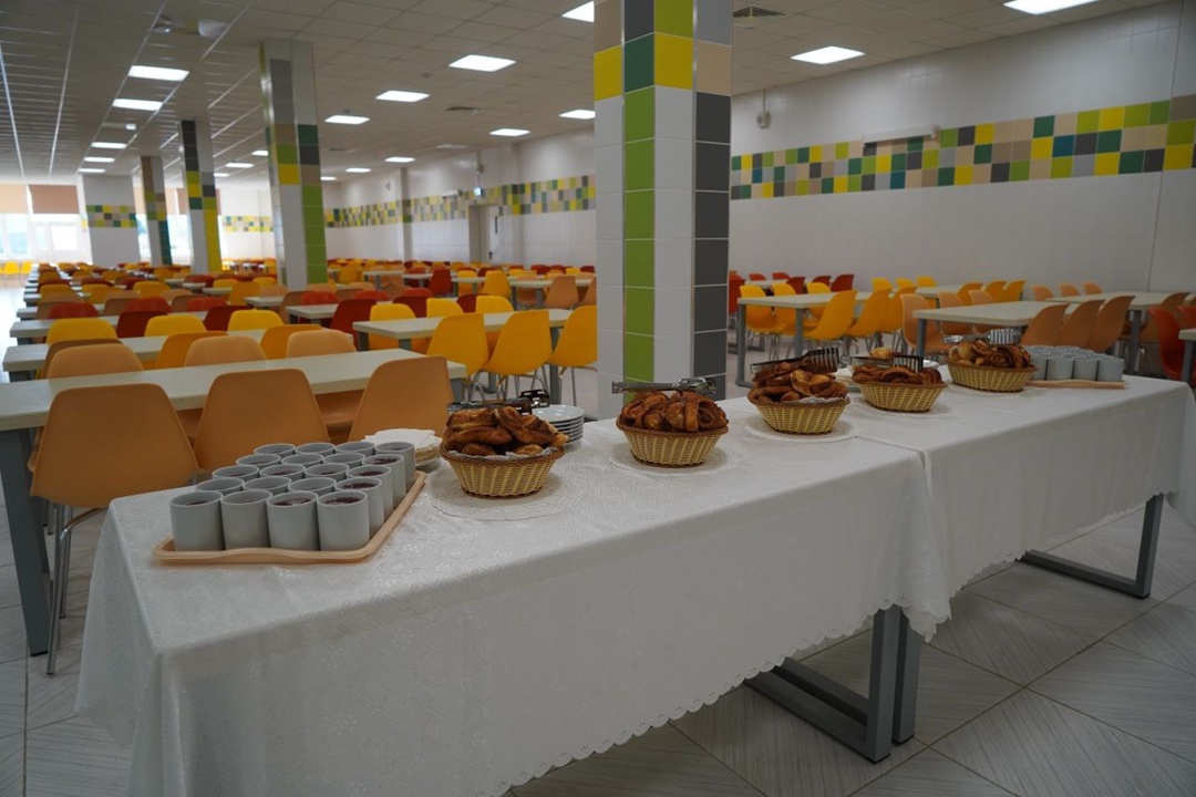 Глава Минстроя России Ирек Файзуллин в ходе рабочей поездки в Брянскую область совместно с губернатором Александром Богомазом принял участие в открытии школы…