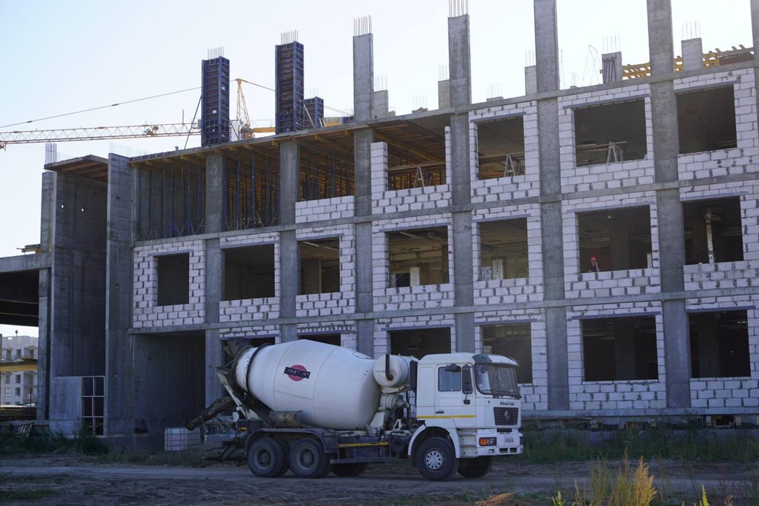 Глава Минстроя России Ирек Файзуллин в рамках рабочей поездки в Брянскую область посетил объекты социальной инфраструктуры