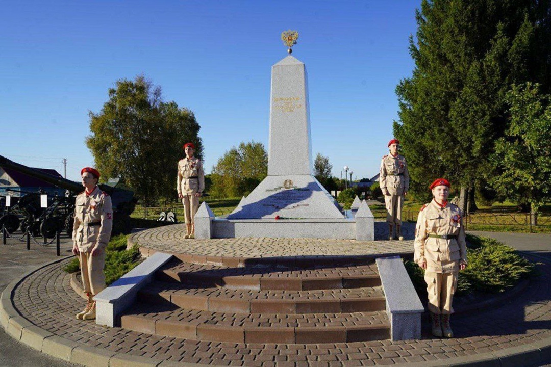 Во время рабочей поездки Министр строительства и ЖКХ РФ Ирек Файзуллин вместе с Главой Брянской области Александром Богомазом посетил социальные объекты в селе…
